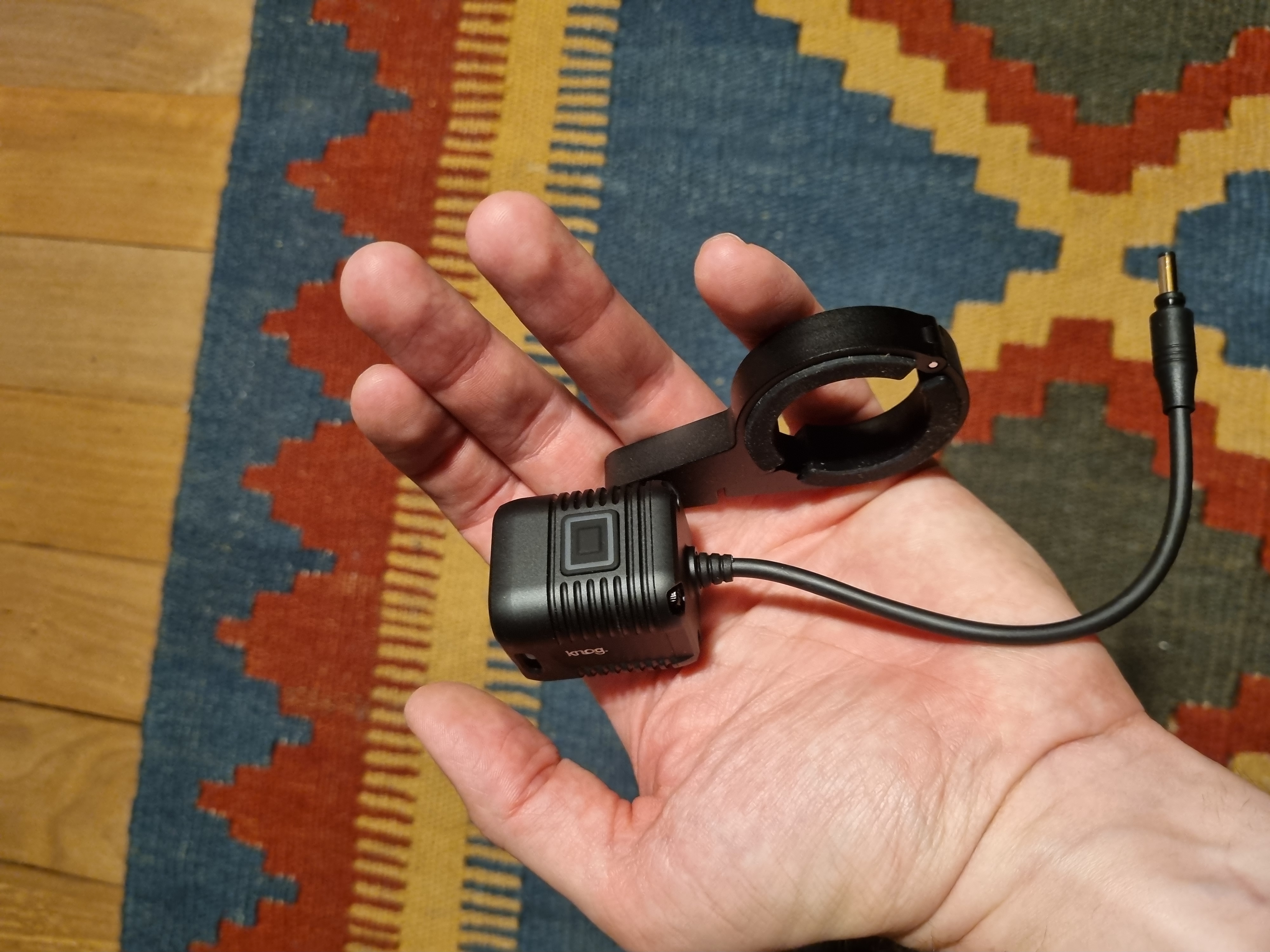 Knog Blinder E 900 cable