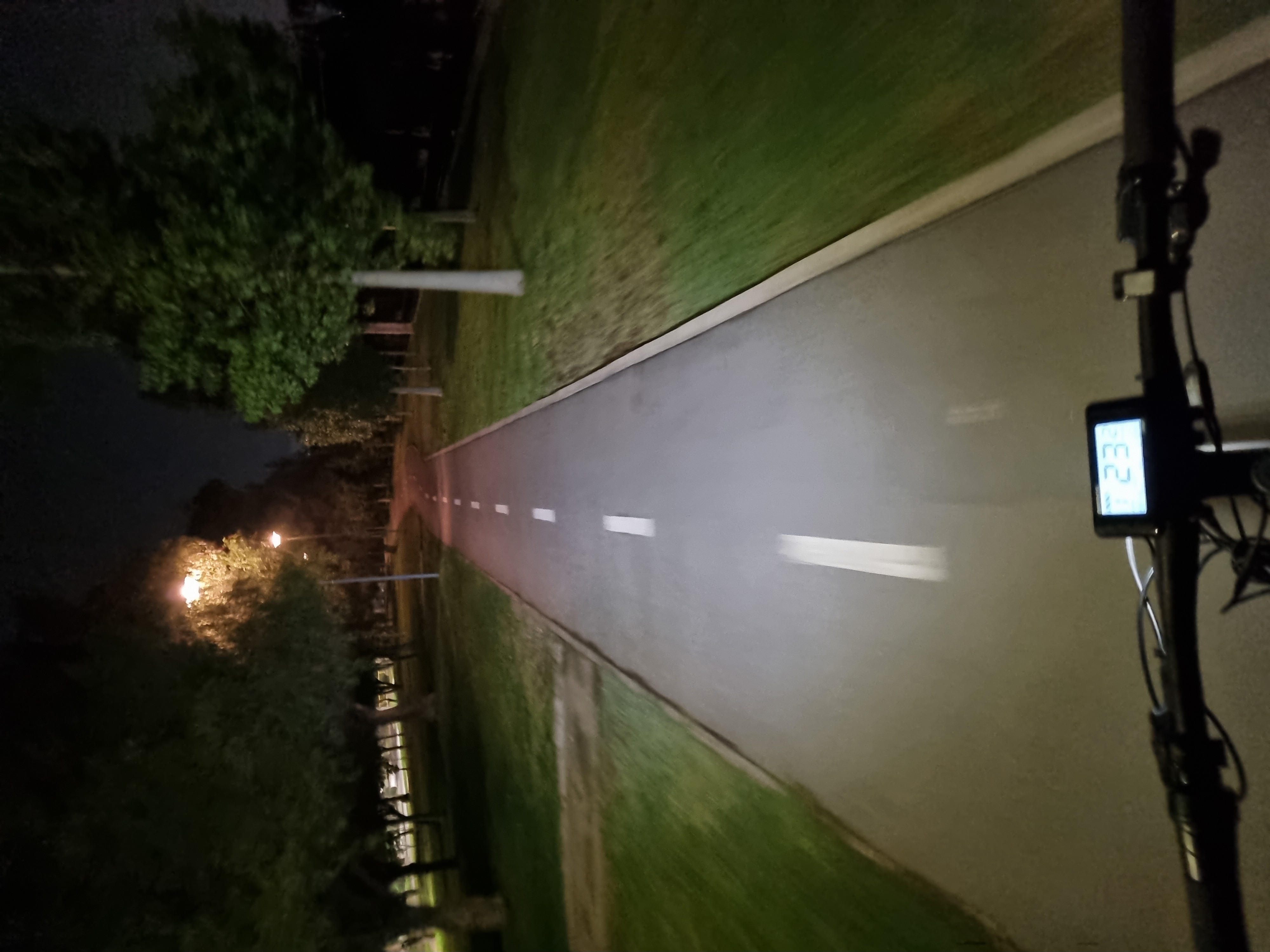 Knog Blinder E 900 beam pattern