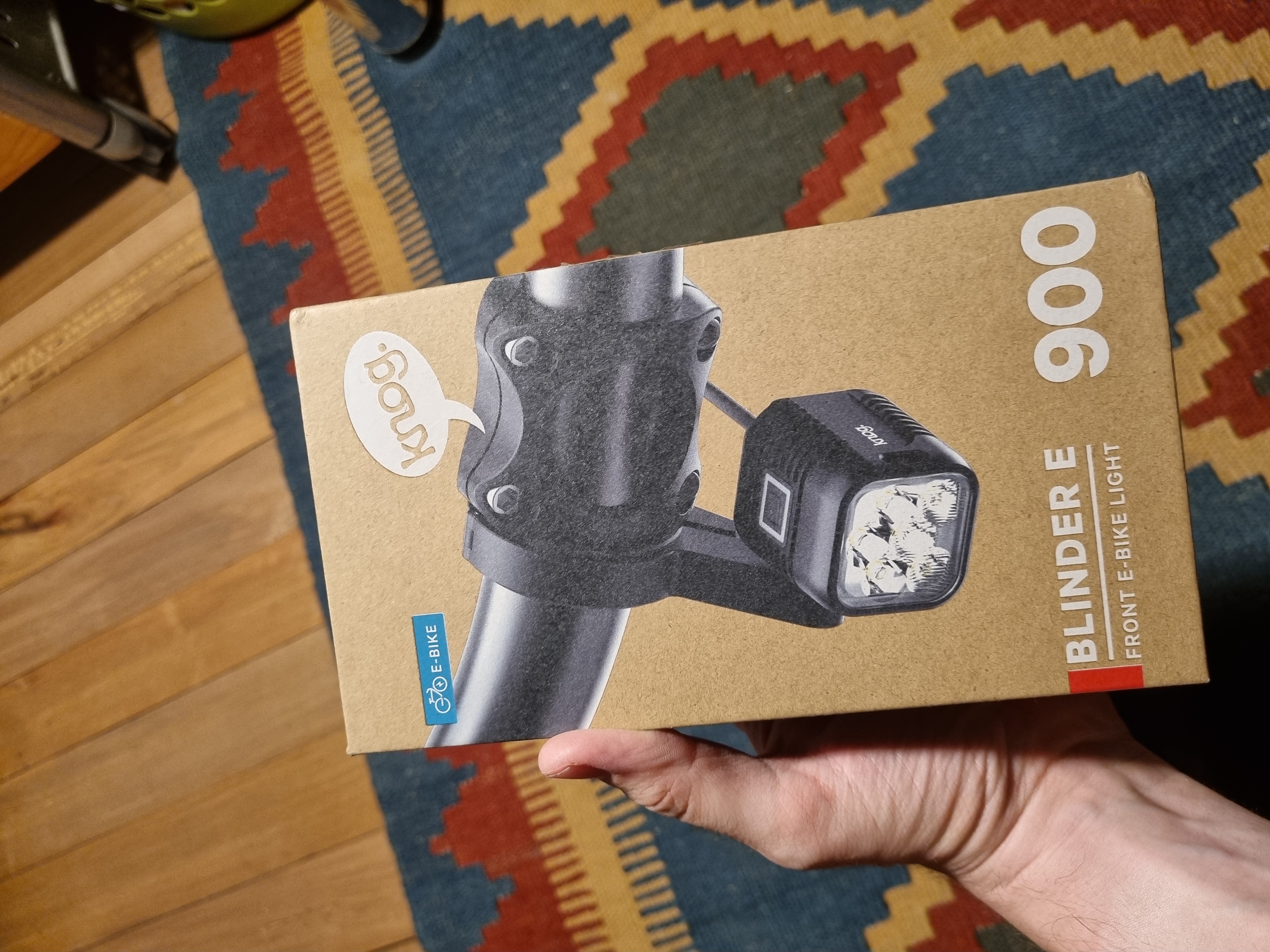 Knog Blinder E 900 box
